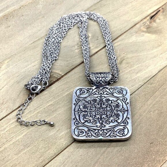 Reversible Pendant Necklace Abalone Center Filagree Design Silver Tone Adjustabl - Picture 4 of 4